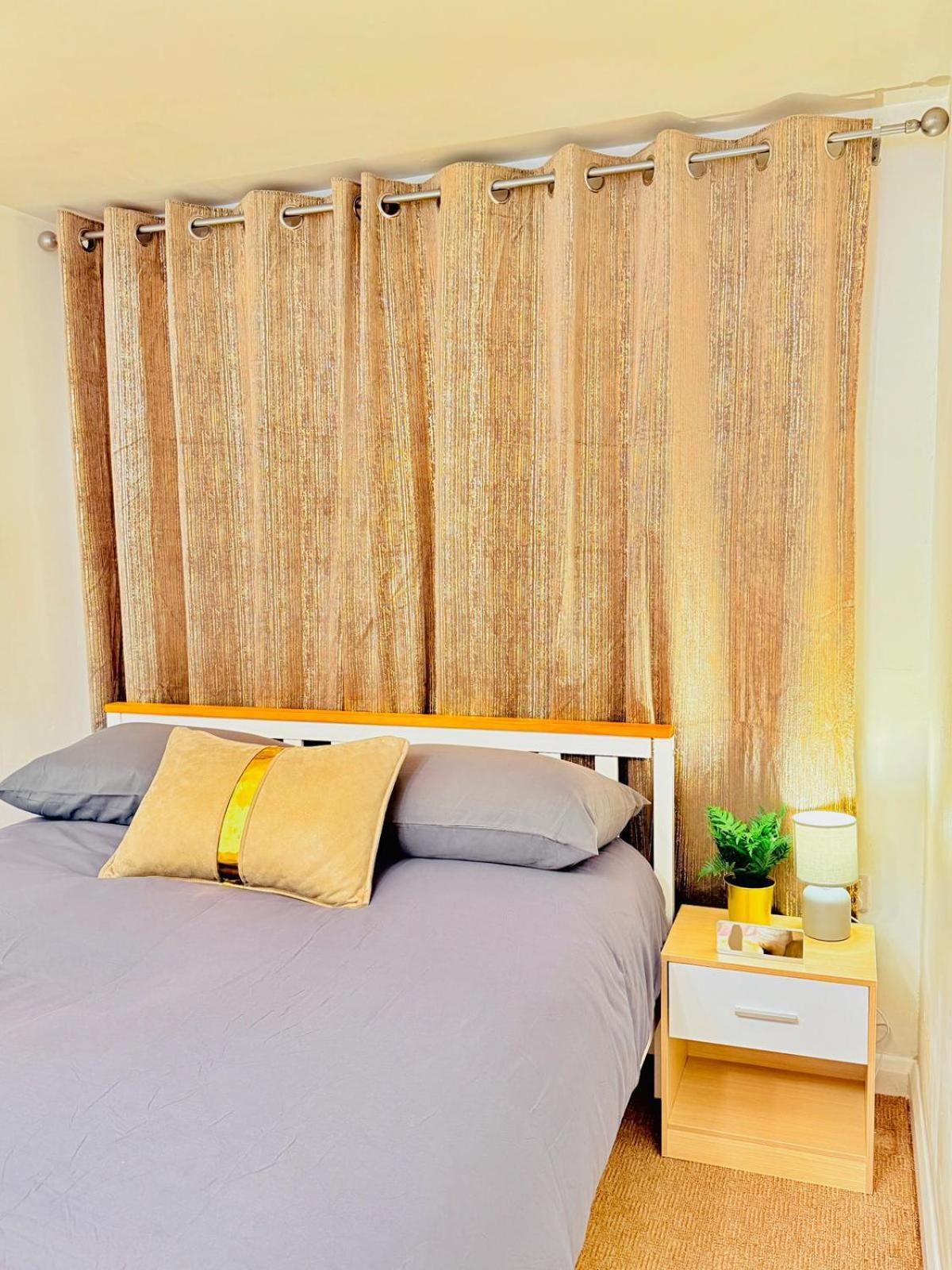 Guest house Maryland London